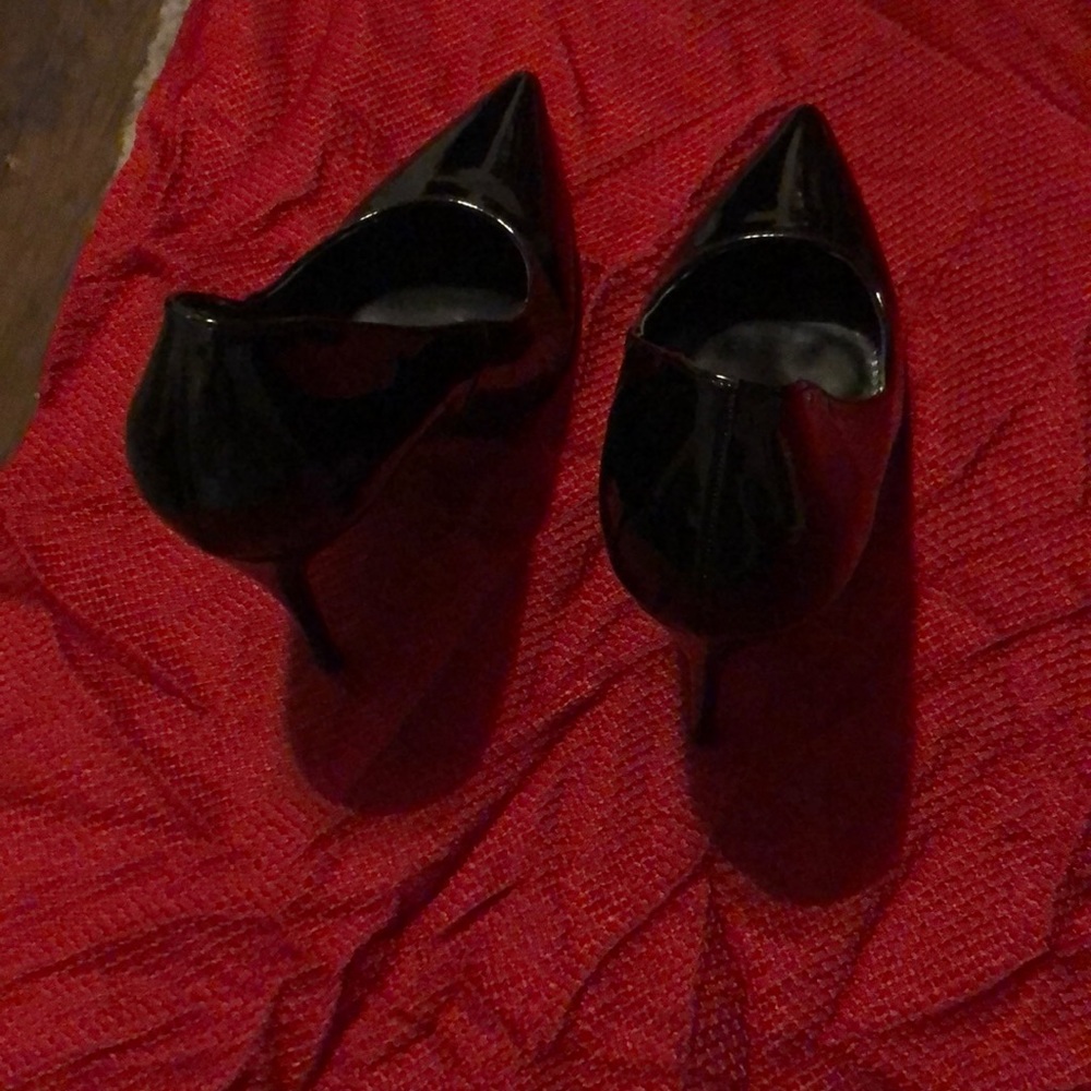 Shoes - Picture 3 of 4
